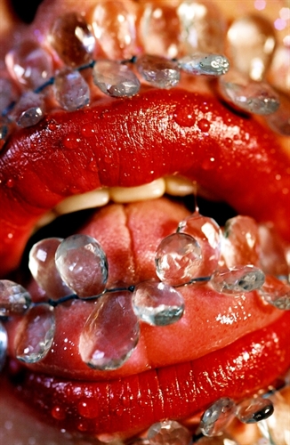 Marilyn Minter, Barbed