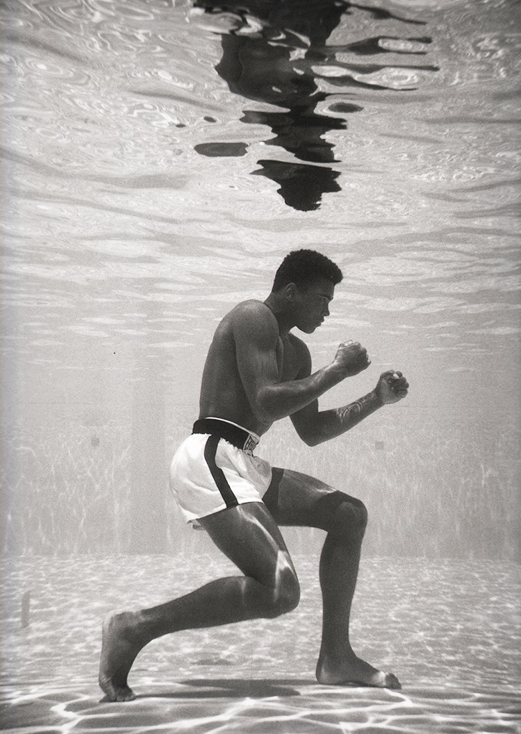 Flip Schulke, Ali Underwater